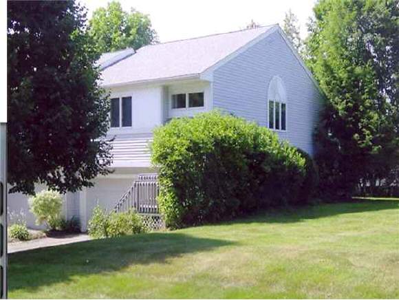 24 Meadowbrook Villiage, Unit 24 Rochester, NH 03867 - Photo 1 of 6