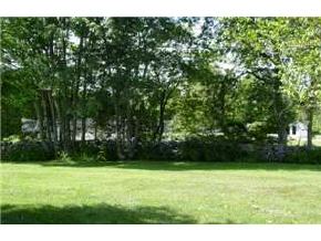24 Meadowbrook Villiage, Unit 24 Rochester, NH 03867 - Photo 2 of 6
