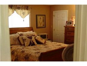 24 Meadowbrook Villiage, Unit 24 Rochester, NH 03867 - Photo 3 of 6