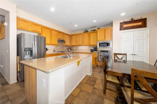 $970,000 | 6122 Glen Abbey Place, Fontana, CA 92336