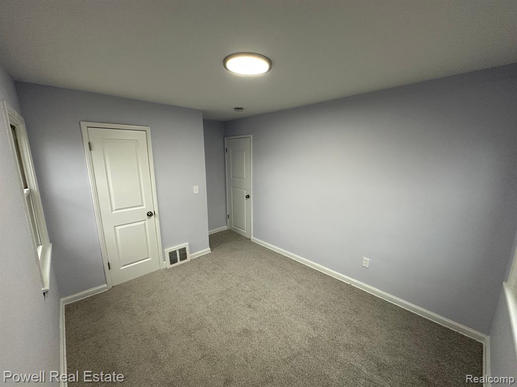 1105 Dover Road Pontiac, MI 48341 - Photo 20 of 24