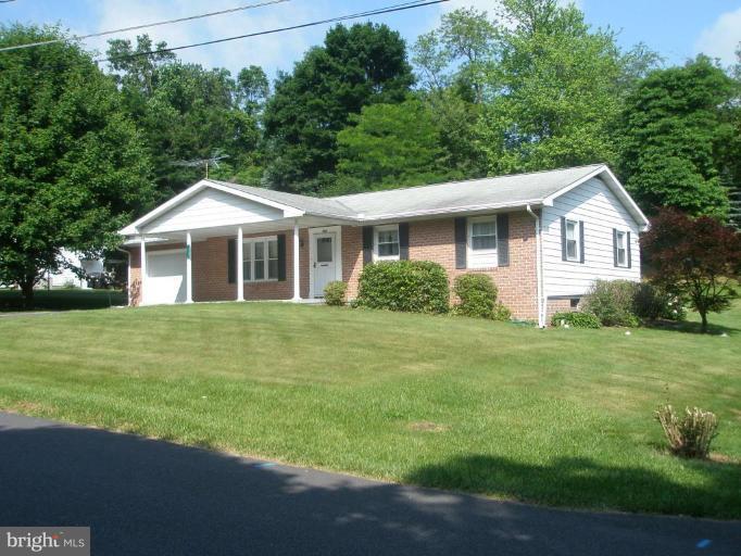 13295 North Avenue Blue Ridge Summit, PA 17214 - Photo 3 of 22 Exterior #3
