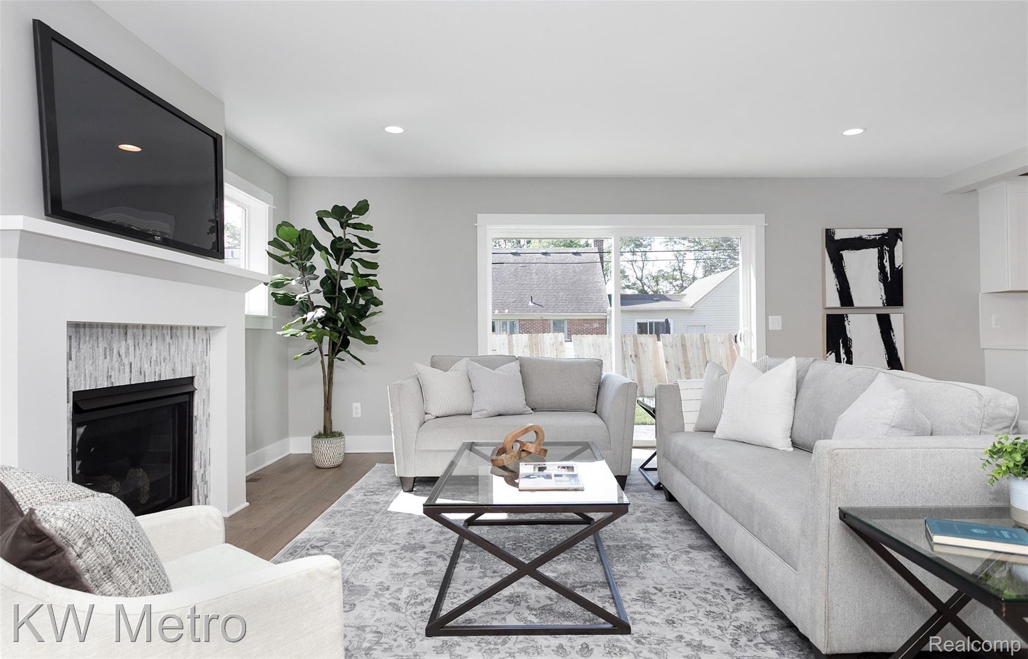 4107 Highfield Road Royal Oak, MI 48073 - Photo 11 of 43 Highfield-9.jpg