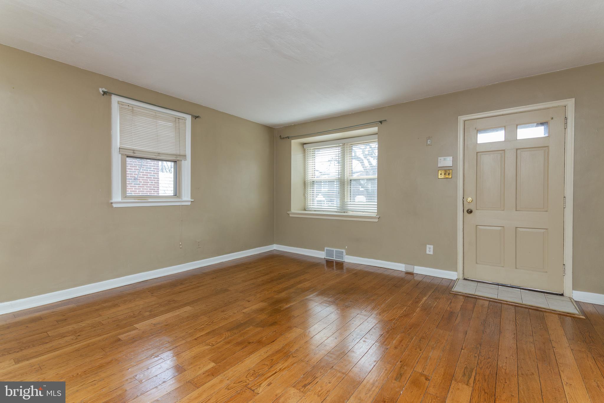 4045 Lasher Road Drexel Hill, PA 19026 - Photo 5 of 28 Gallery Image 5