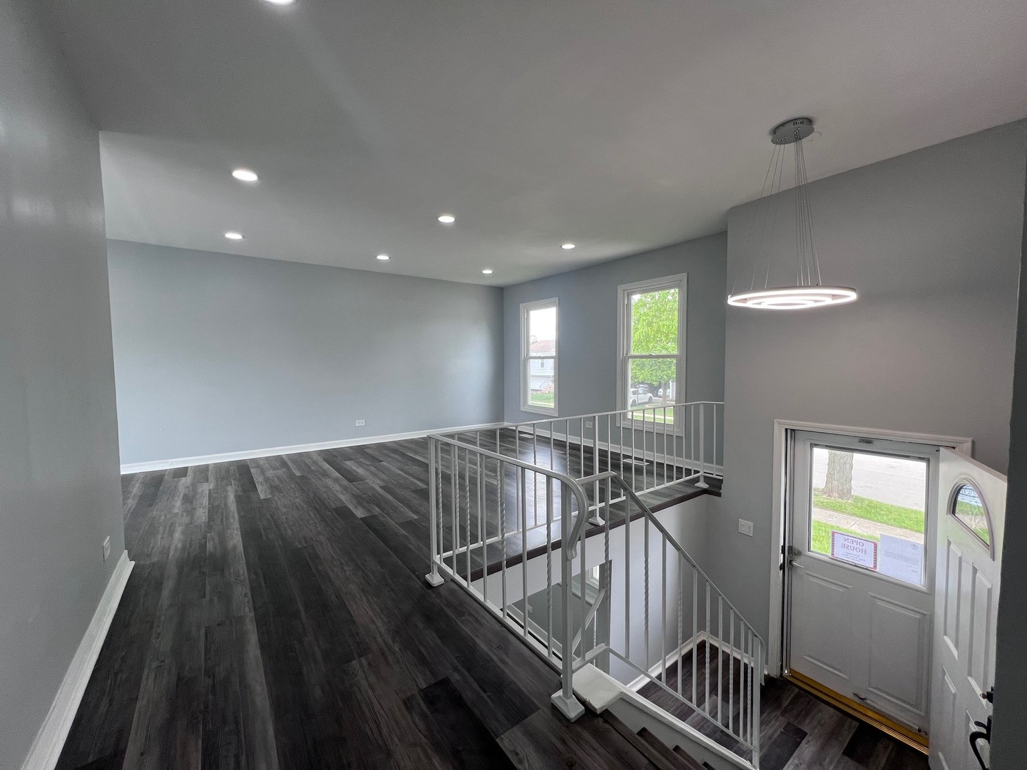1170 Singleton Drive Roselle, IL 60172 - Photo 29 of 42 a view of room window and hardwood
