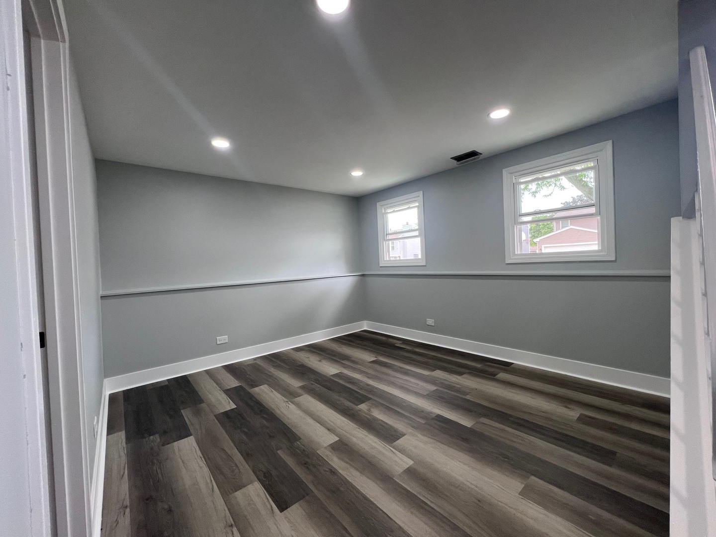 1170 Singleton Drive Roselle, IL 60172 - Photo 36 of 42 a view of an empty room and window