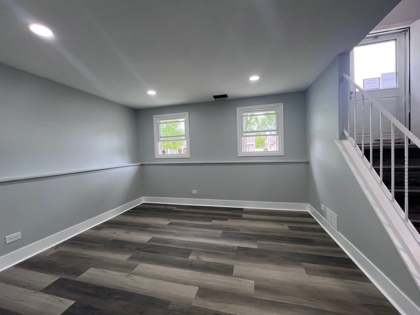 1170 Singleton Drive Roselle, IL 60172 - Photo 41 of 42 a view of an empty room and window