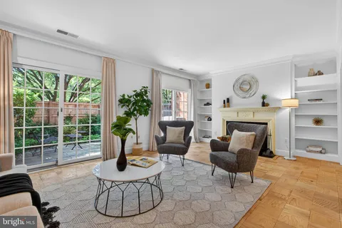 $925,000 | 3297 Sutton Place Northwest, Unit C, Washington, DC 20016