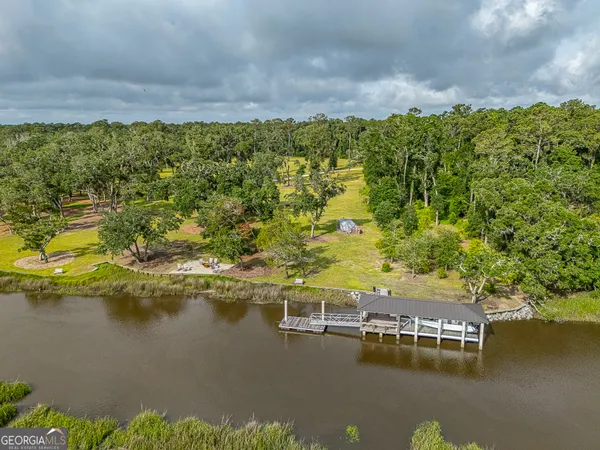 a view of a lake with house