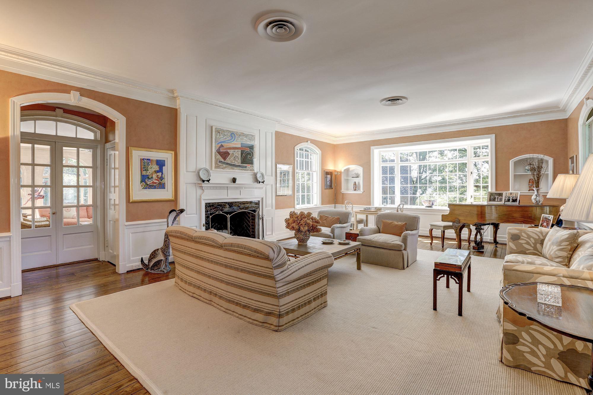 6405 Shadow Road Chevy Chase, MD 20815 - Photo 6 of 48 Living Room