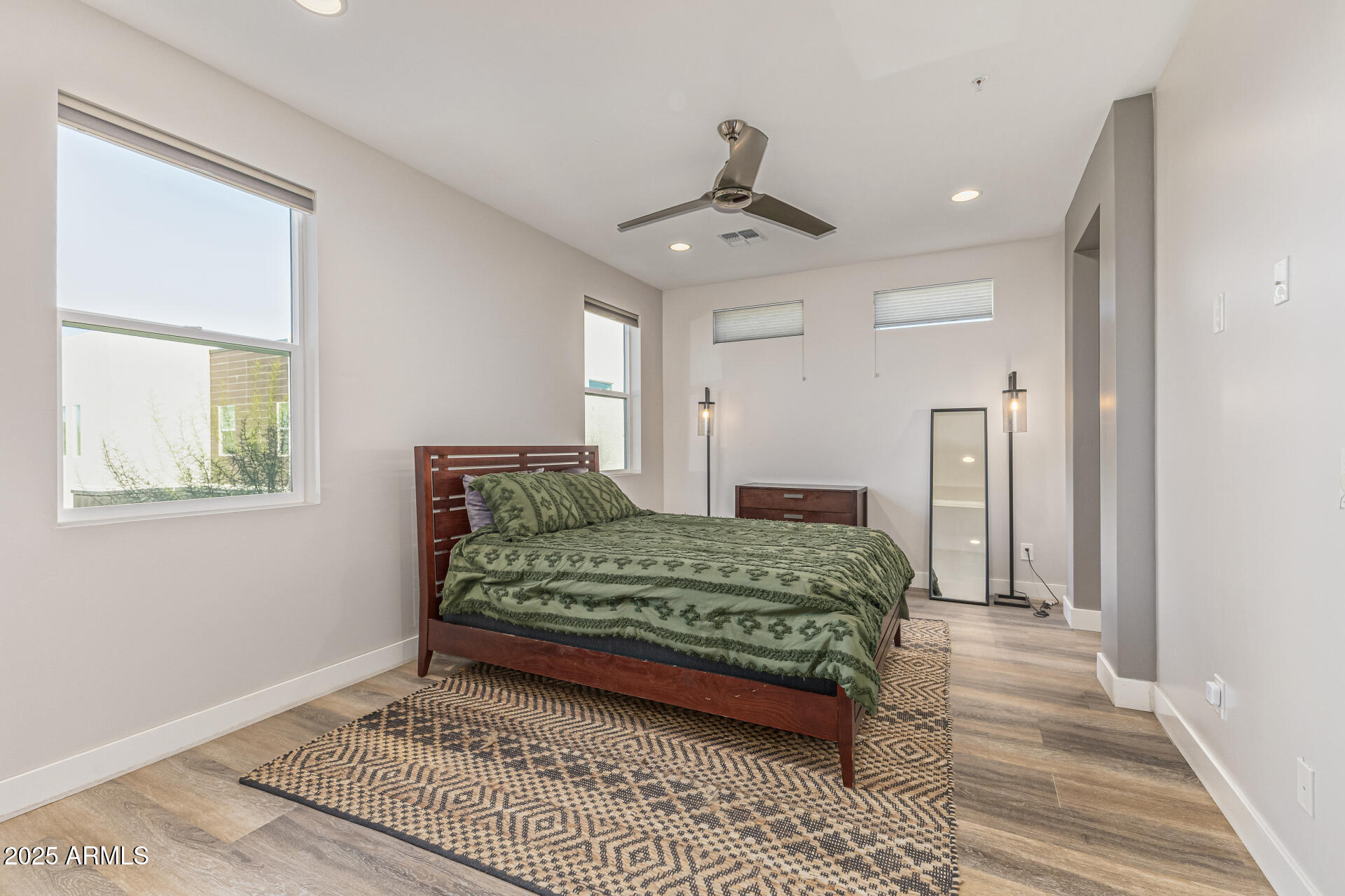 2315 East Pinchot Avenue, Unit 113 Phoenix, AZ 85016 - Photo 9 of 54 a bedroom with a bed and a window