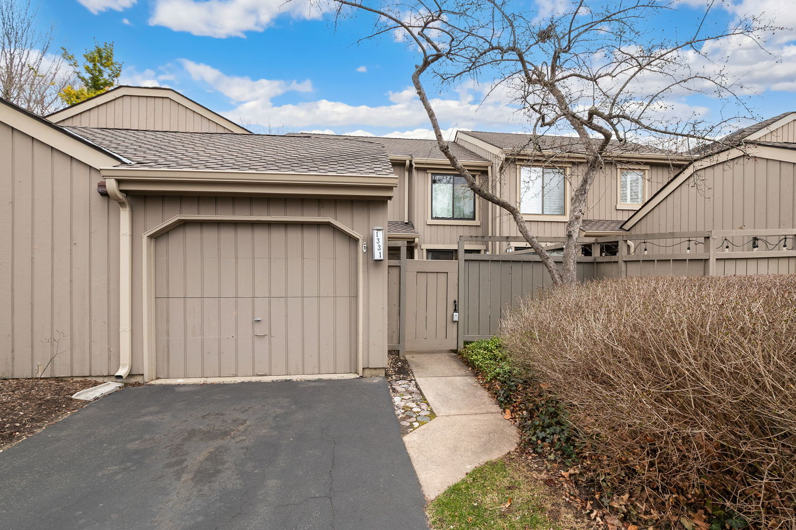 1331 Oak Hill Road Lake Barrington, IL 60010 - Photo 23 of 27