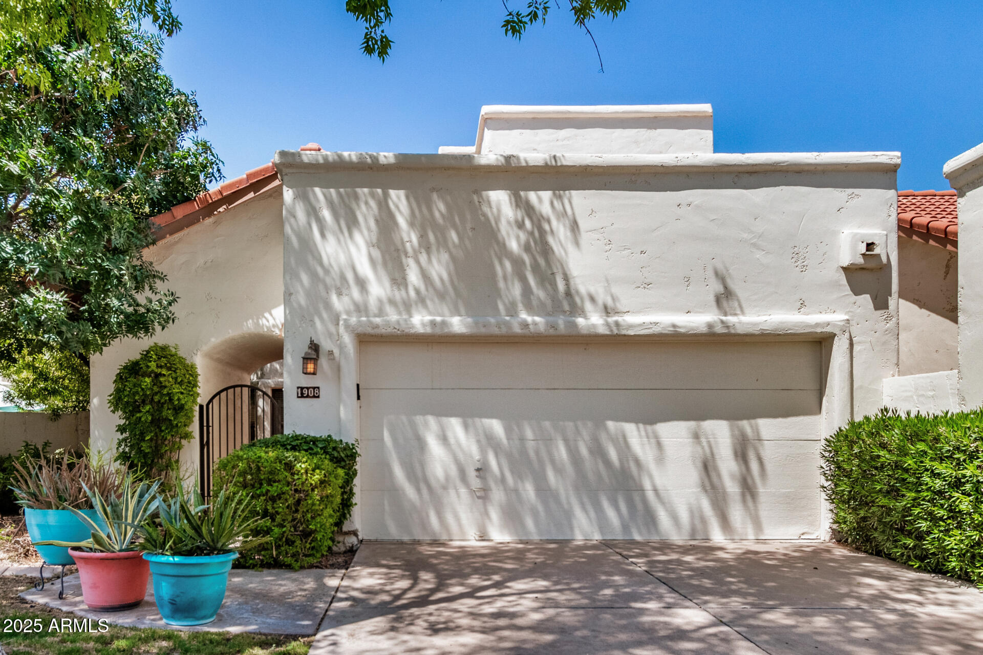 1908 East Rhea Road Tempe, AZ 85284 - Photo 2 of 39 South Facing Garage
