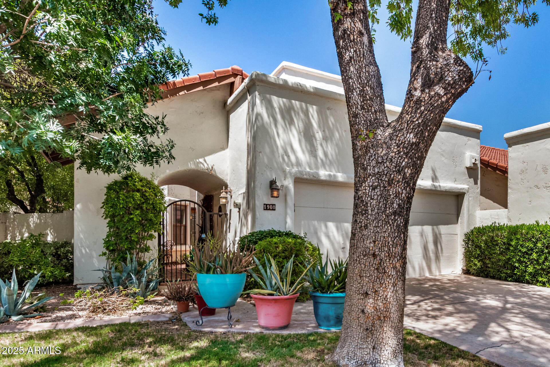1908 East Rhea Road Tempe, AZ 85284 - Photo 3 of 39 Nicely Landscaped