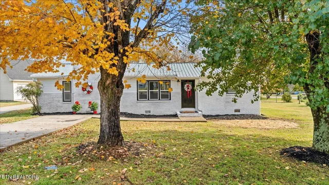 $309,000 | 326 Greenwood Circle, Madisonville, TN 37354