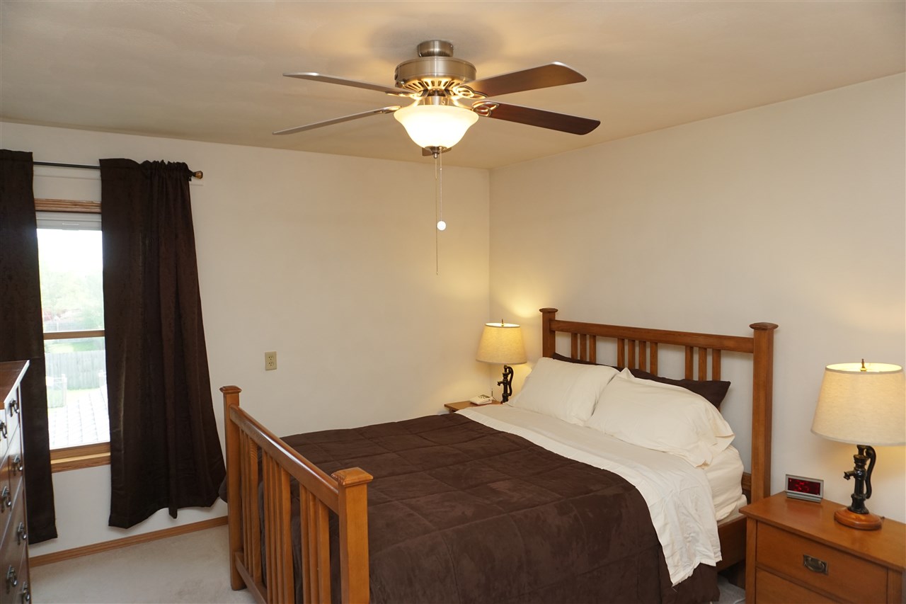 2104 Edge Rock Road Rockton, IL 61072 - Photo 12 of 24 Gallery Image 12