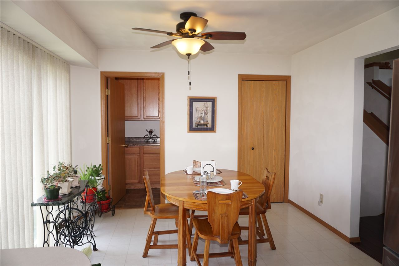 2104 Edge Rock Road Rockton, IL 61072 - Photo 4 of 24 Gallery Image 4