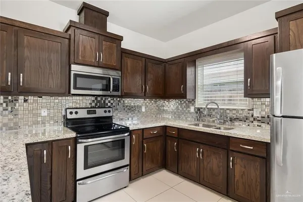 $1,200 | 1703 West Garrison Drive, Unit 1, Pharr, TX 78577