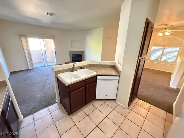$1,700 | 2050 West Warm Springs Road, Unit 3423, Henderson, NV 89014
