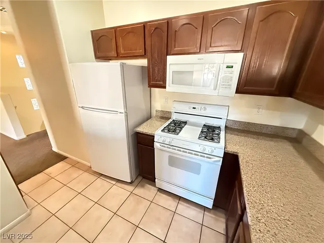 $1,700 | 2050 West Warm Springs Road, Unit 3423, Henderson, NV 89014