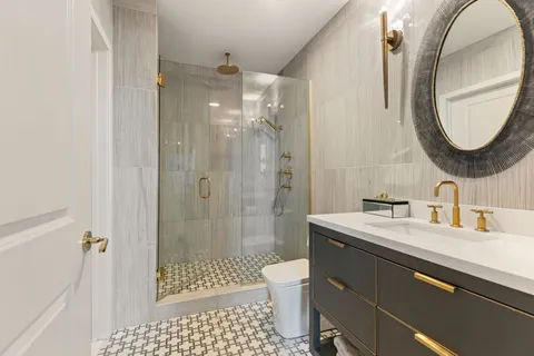 $899,000 | 301 Demonbreun Street, Unit 914, Nashville, TN 37201