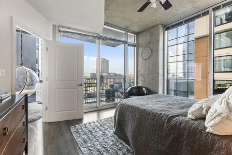 $899,000 | 301 Demonbreun Street, Unit 914, Nashville, TN 37201