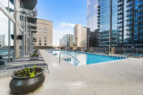 $899,000 | 301 Demonbreun Street, Unit 914, Nashville, TN 37201