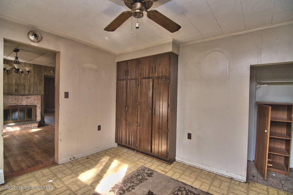 2019 Green Ridge Street Dunmore, PA 18512 - Photo 17 of 36