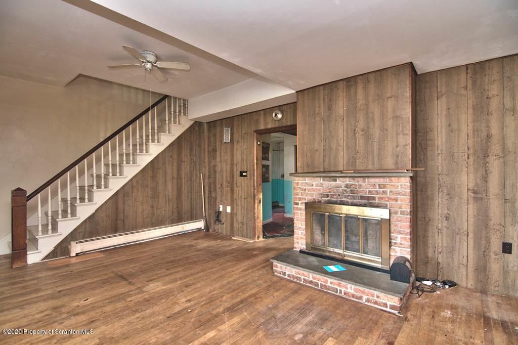 2019 Green Ridge Street Dunmore, PA 18512 - Photo 7 of 36