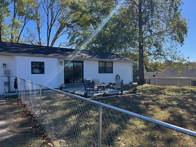 $329,000 | 506 Lankford Road, Paris, TN 38242