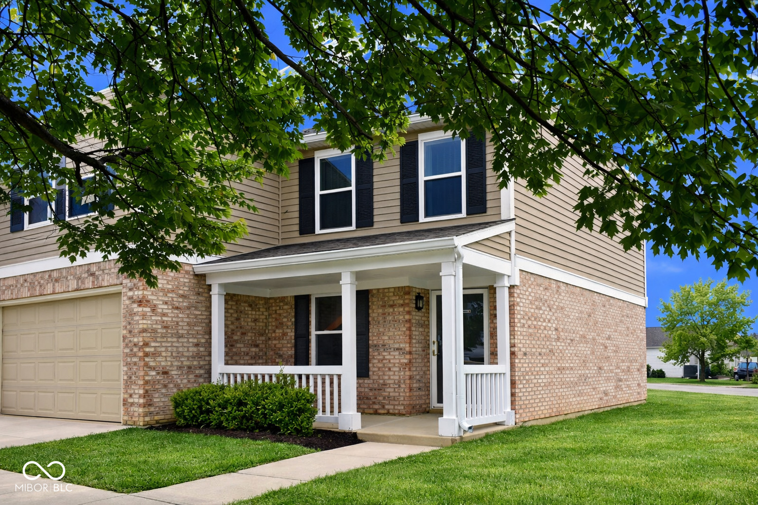 1795 Feather Reed Lane Greenwood, IN 46143 - Photo 4 of 34