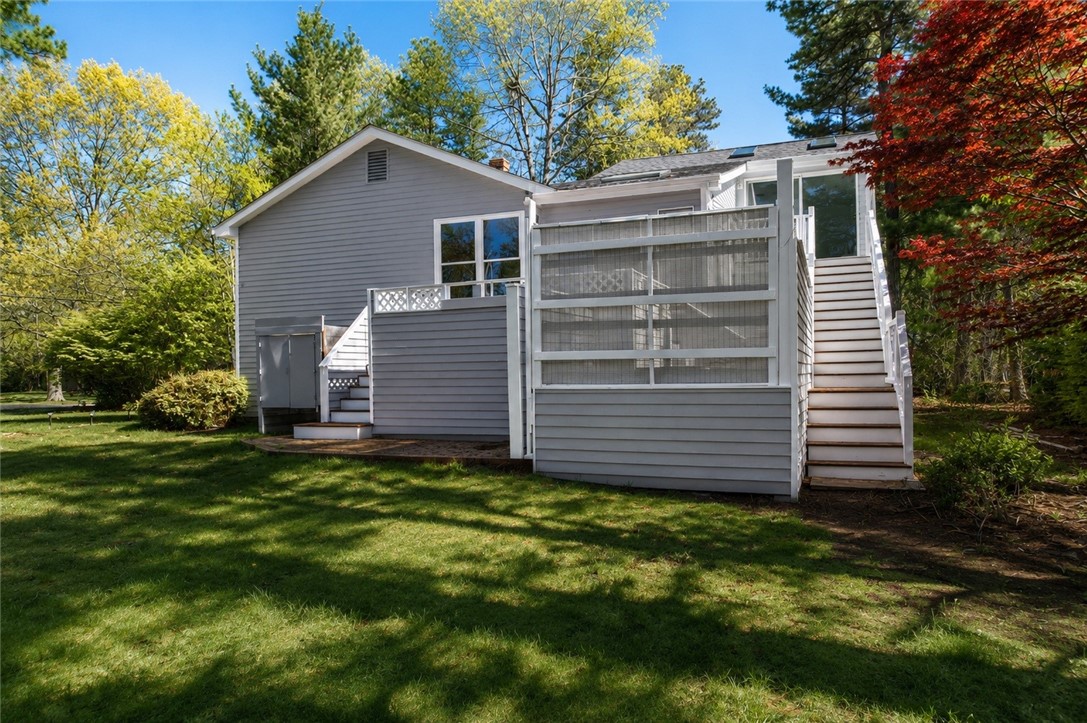 119 Hemlock Road South Kingstown, RI 02879 - Photo 34 of 46