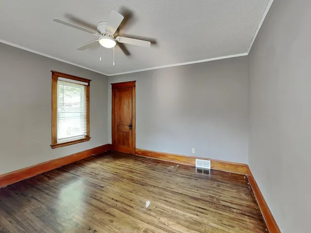 $1,895 | 1403 Barclay Street, St. Paul, MN 55106