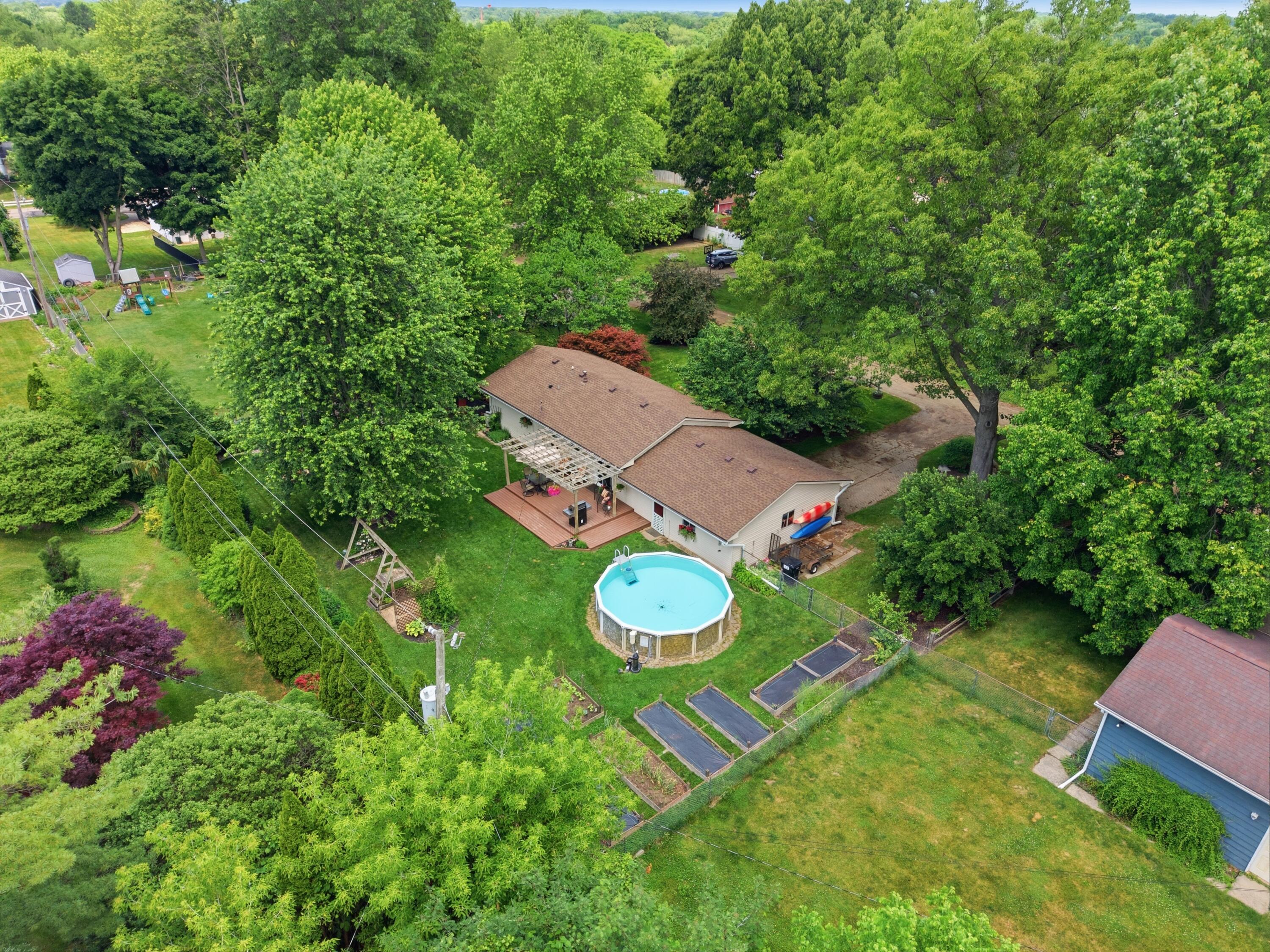 2452 Moore Place Howell, MI 48843 - Photo 39 of 48 12-DJI_20260610115254_0849_D