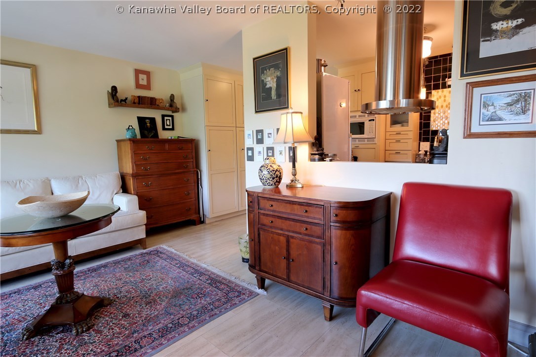 1800 Roundhill Road, Unit 1107 Charleston, WV 25314 - Photo 5 of 28 Gallery Image 5