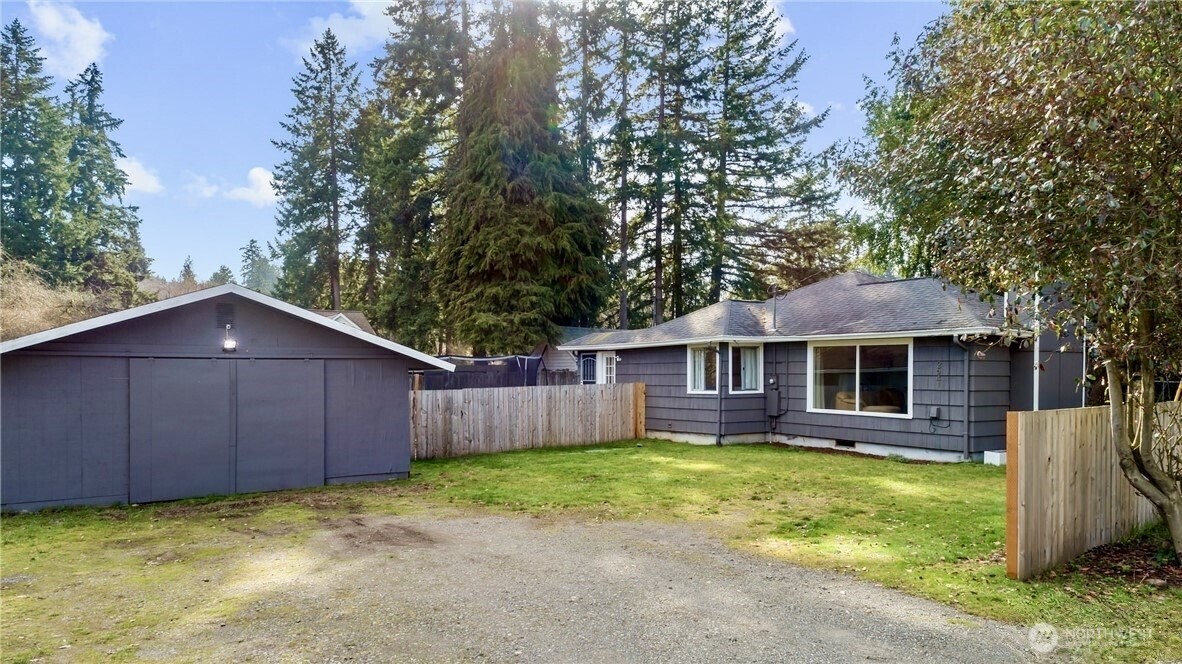 2641 Erlands Point Road Northwest Bremerton, WA 98312 - Photo 1 of 21 Gallery Image 1
