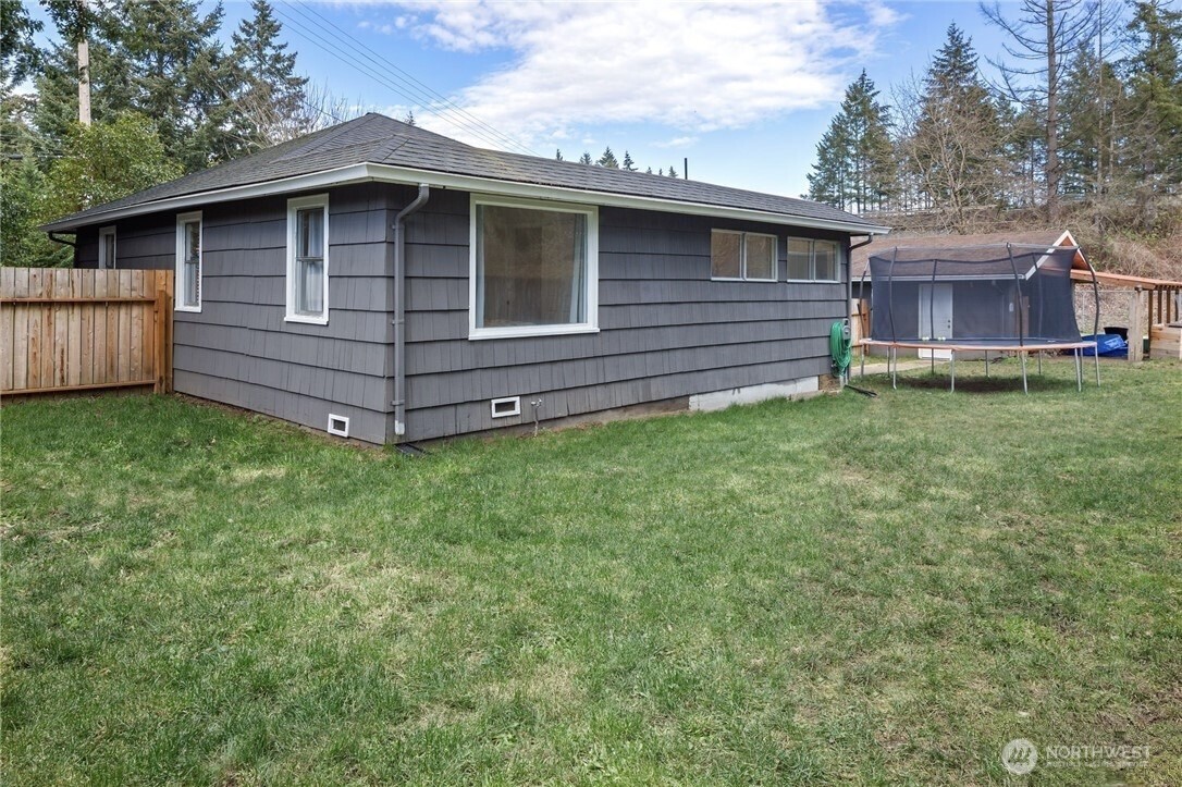2641 Erlands Point Road Northwest Bremerton, WA 98312 - Photo 19 of 21 Gallery Image 19