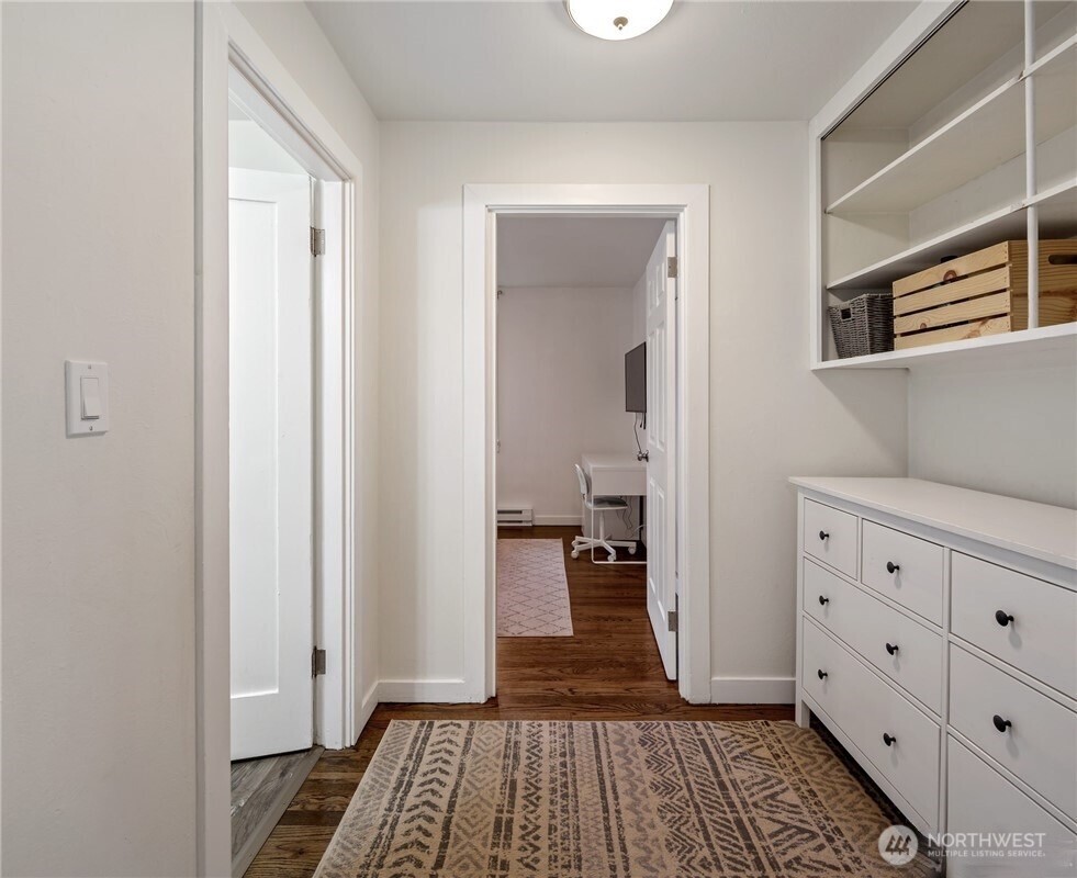 2641 Erlands Point Road Northwest Bremerton, WA 98312 - Photo 9 of 21 Gallery Image 9