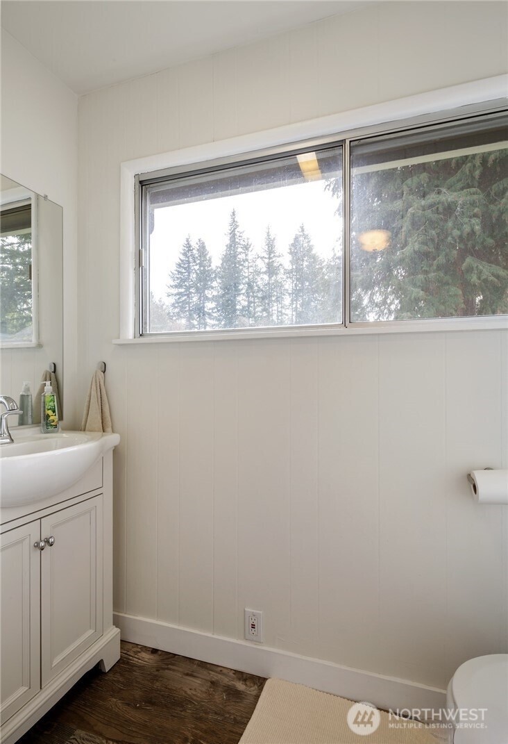 2641 Erlands Point Road Northwest Bremerton, WA 98312 - Photo 10 of 21 Gallery Image 10