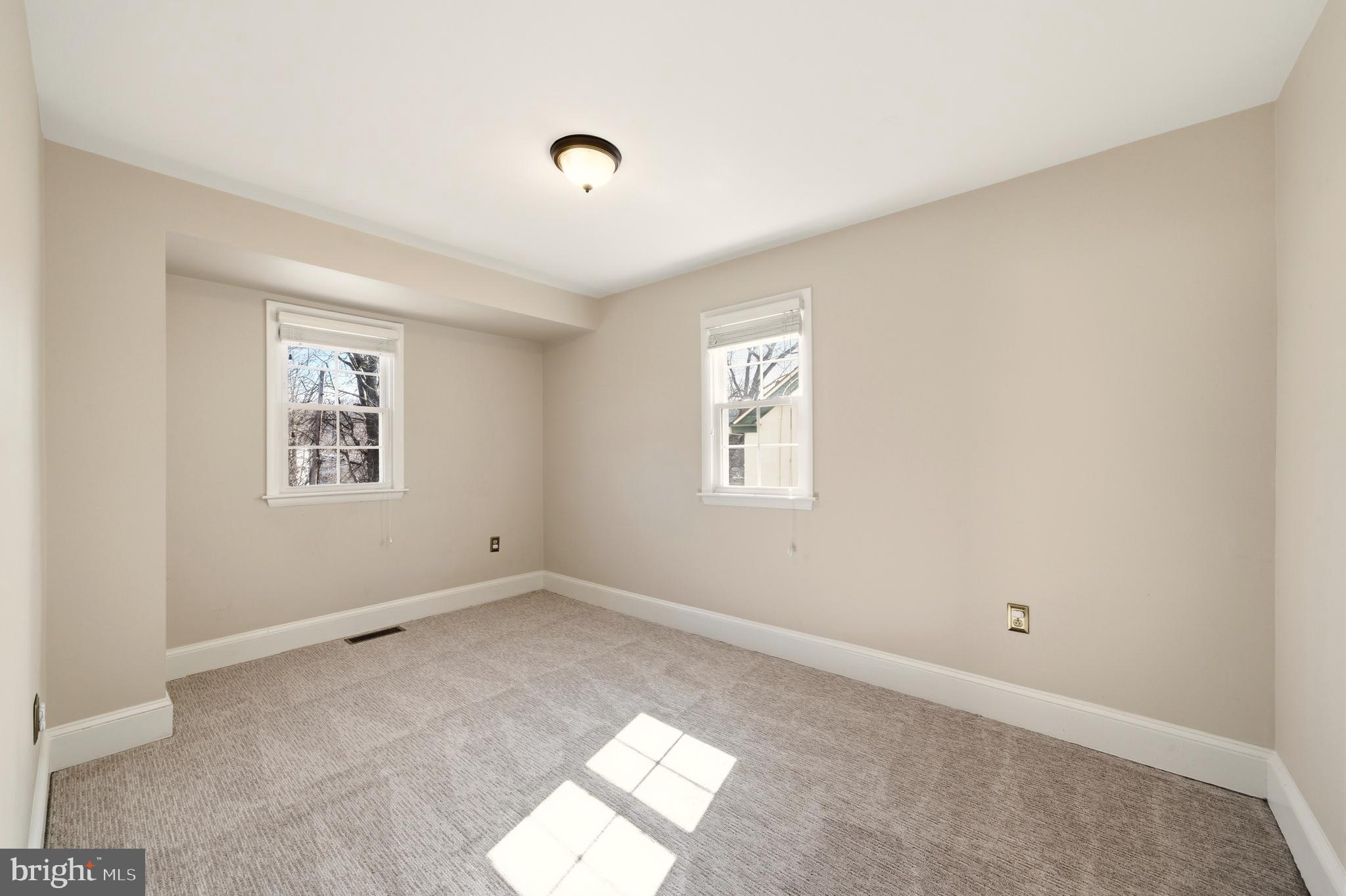 911 Righter Street Conshohocken, PA 19428 - Photo 18 of 24