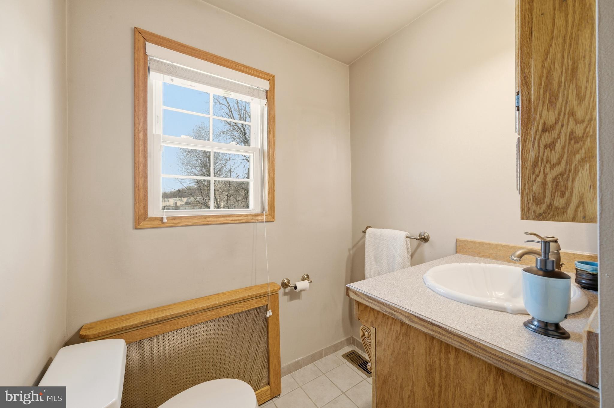 911 Righter Street Conshohocken, PA 19428 - Photo 19 of 24