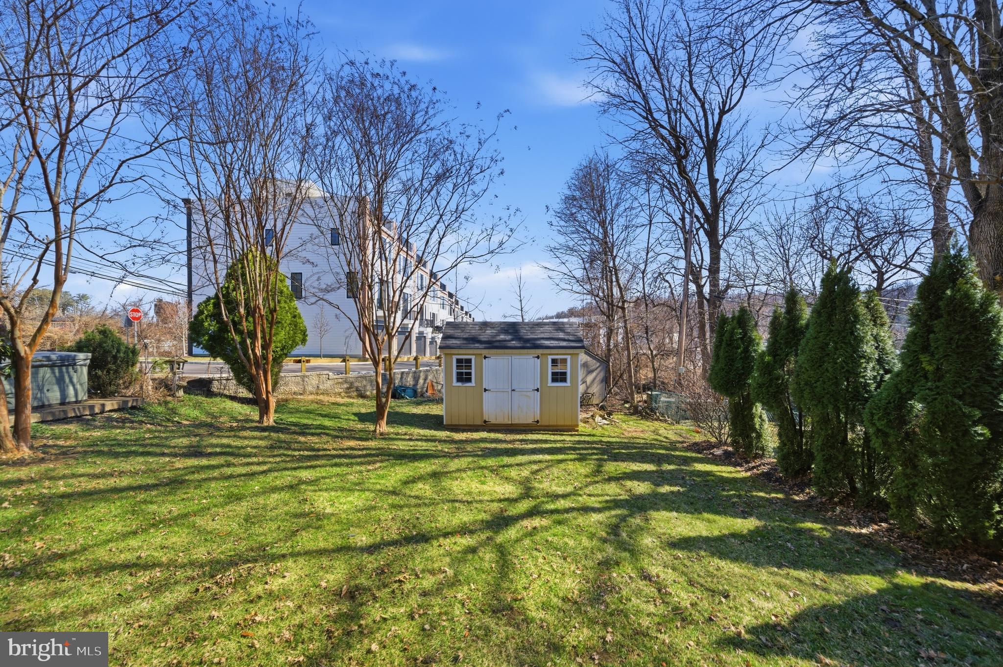 911 Righter Street Conshohocken, PA 19428 - Photo 22 of 24