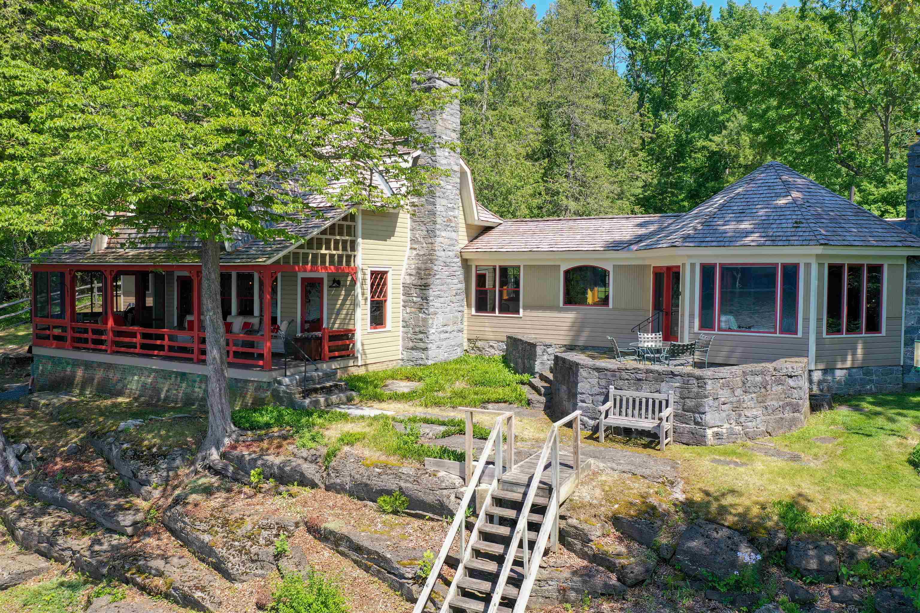 304 Thendara Road Ferrisburgh, VT 05491 - Photo 2 of 37