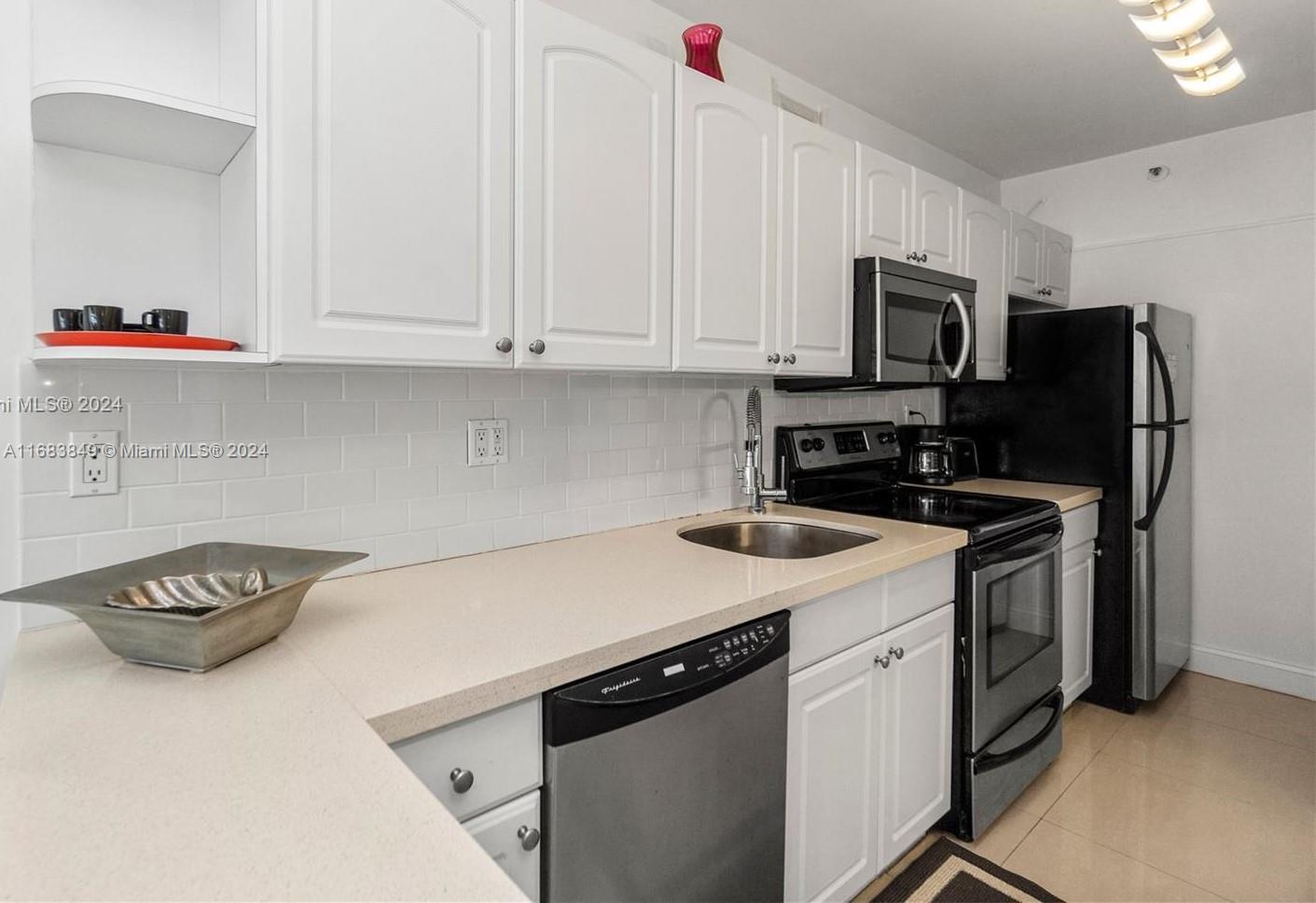 Miami Beach City Center Miami Beach, FL 33139 - Photo 3 of 18