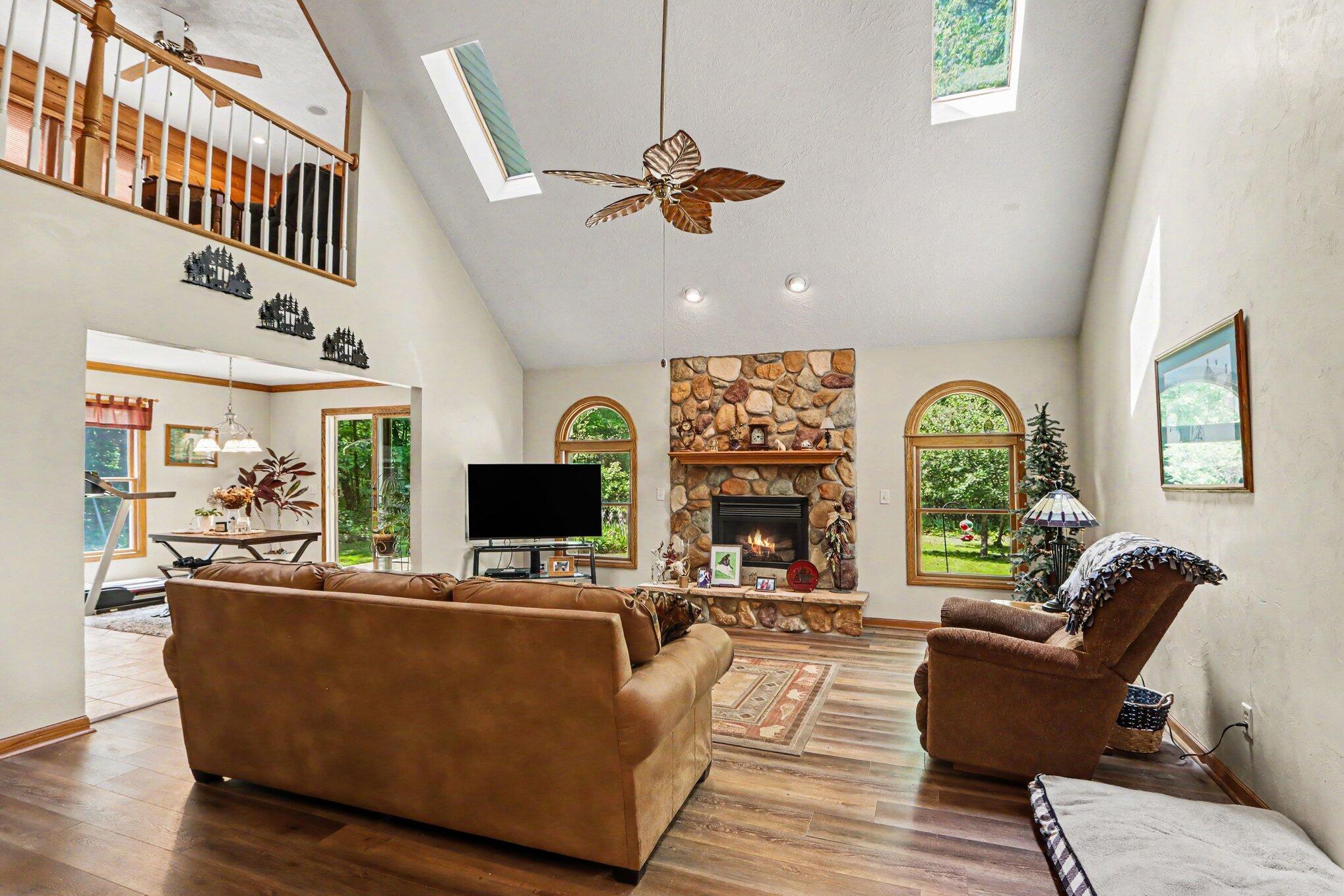 26805 Drape Road Lawton, MI 49065 - Photo 5 of 39 006_file_3989