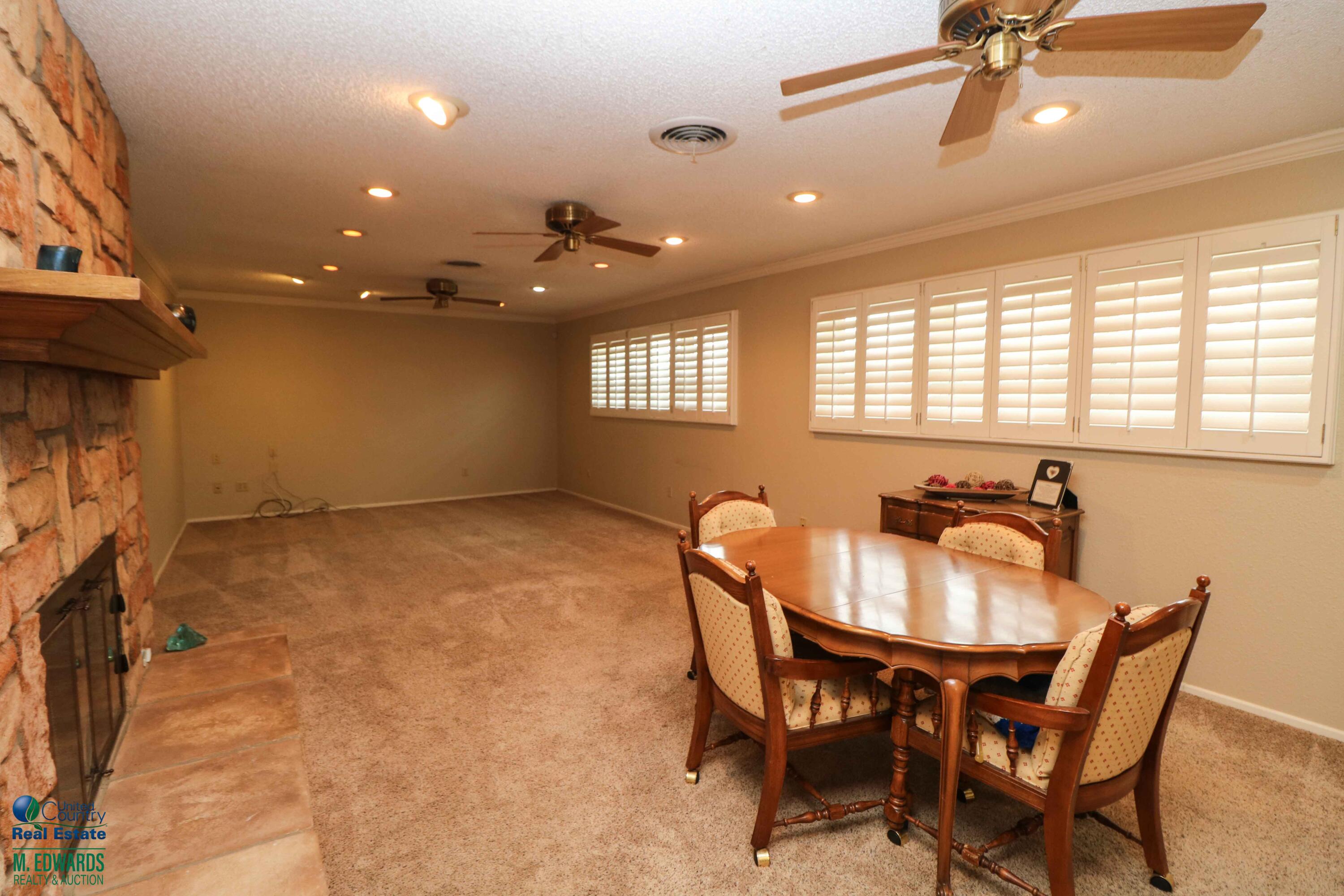 200 Crescent Drive Littlefield, TX 79339 - Photo 10 of 25 a dining room with furniture and window
