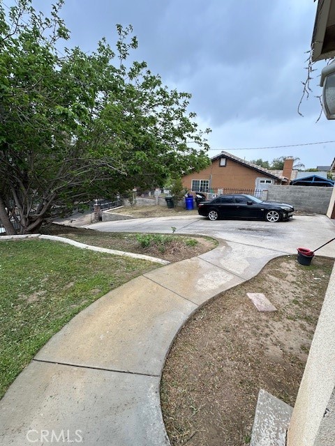 4485 Riverview Drive Riverside, CA 92509 - Photo 5 of 36 a view of a backyard