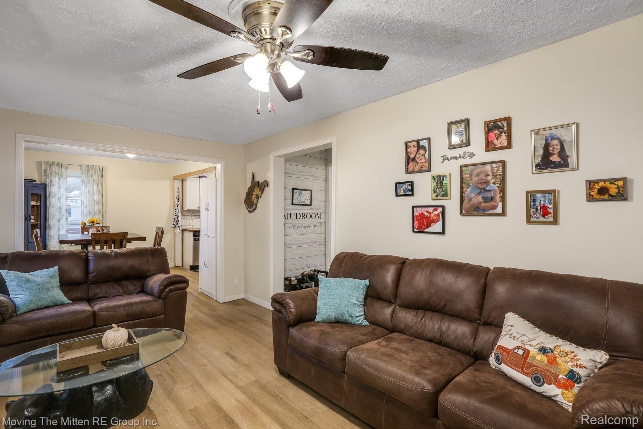 14117 Sheldon Road Belleville, MI 48111 - Photo 4 of 31 m4.jpg