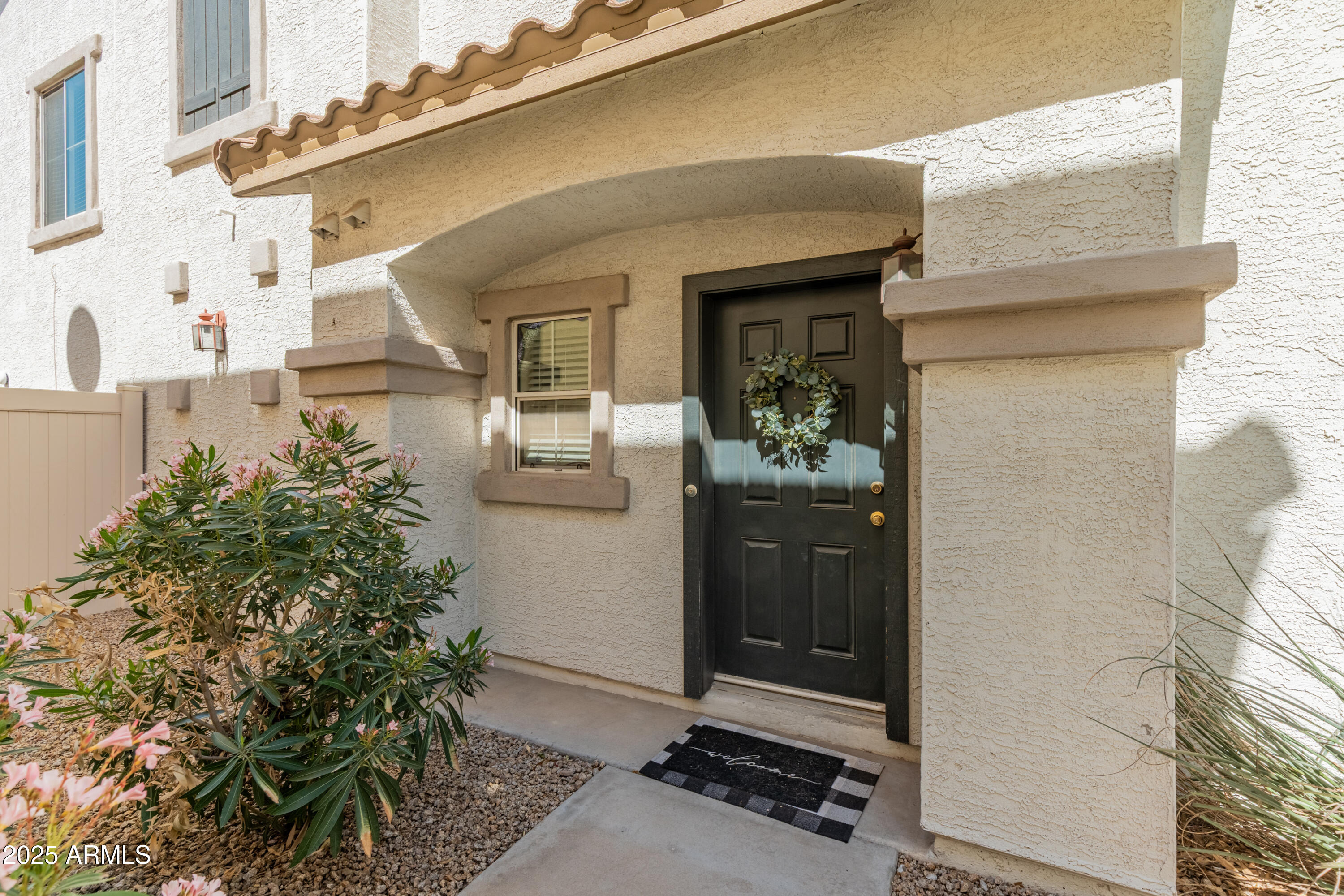 927 West Wendy Way Gilbert, AZ 85233 - Photo 11 of 33 Front door