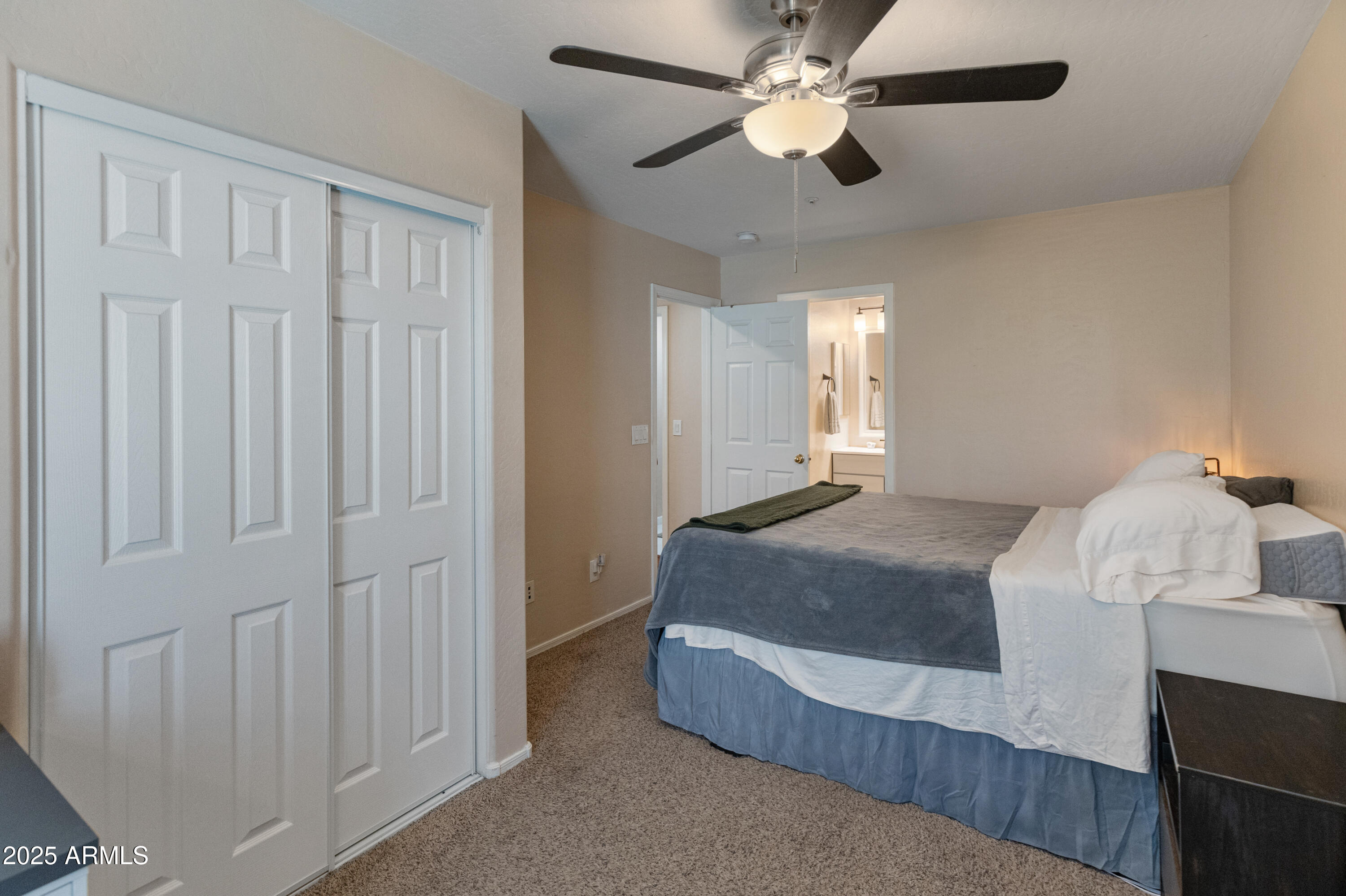 927 West Wendy Way Gilbert, AZ 85233 - Photo 15 of 33 Primary has ensuite bathroom